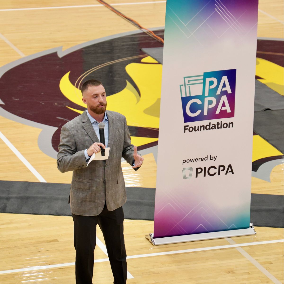 keynote speaker Donavan