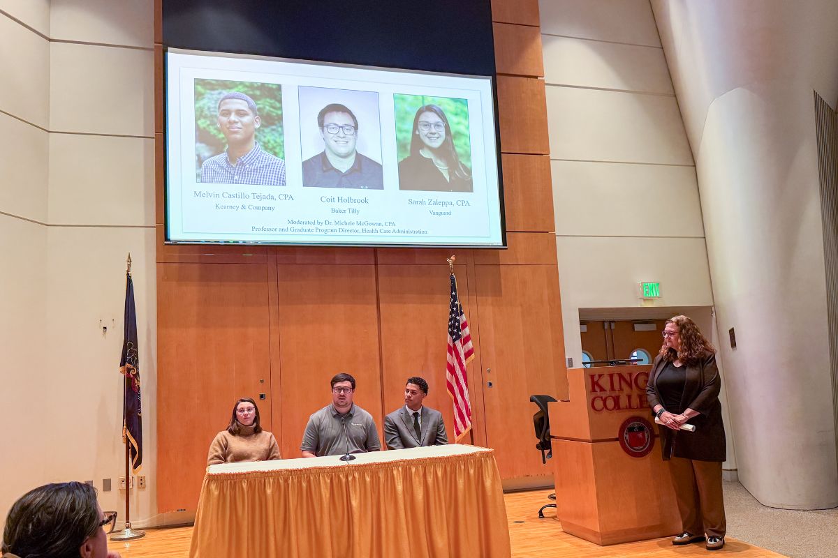 Michele McGowan Introduces Panel to Students