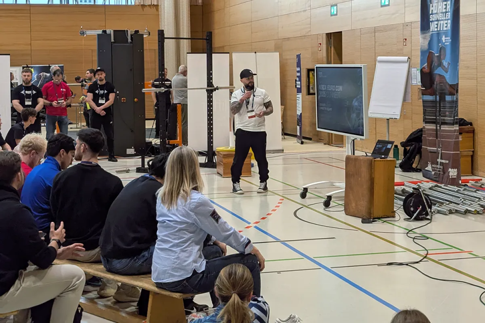 a presentation on health in a convention setting