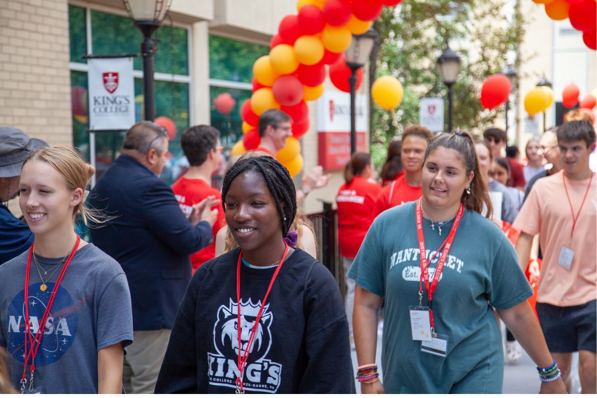 Group of students in welcome commencement