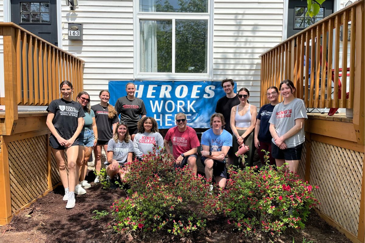 Image of student volunteers. 