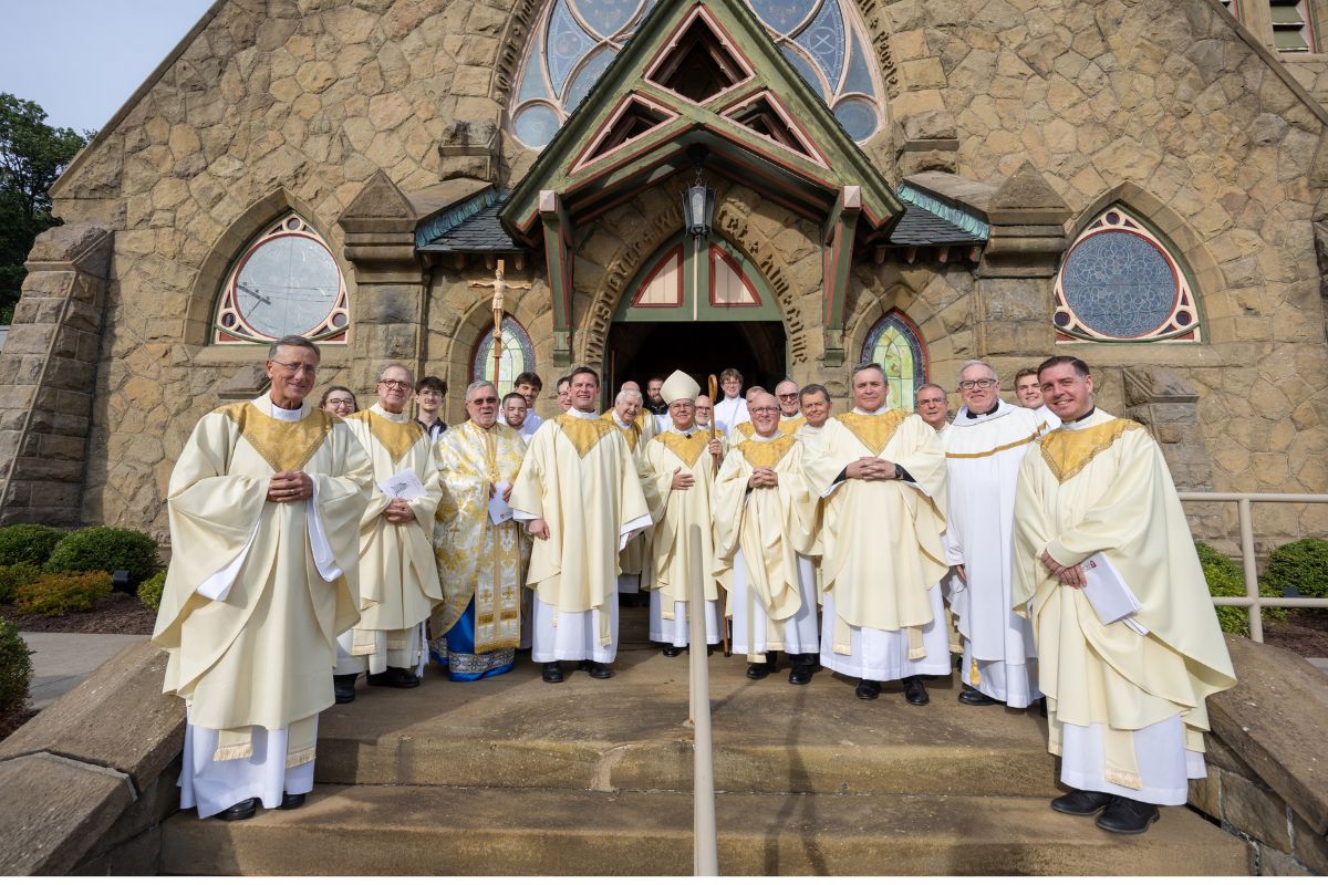 Recreation Photo of first Convocation mass for 80th Anniversary