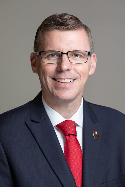 Portrait photo of Chris O'Brien